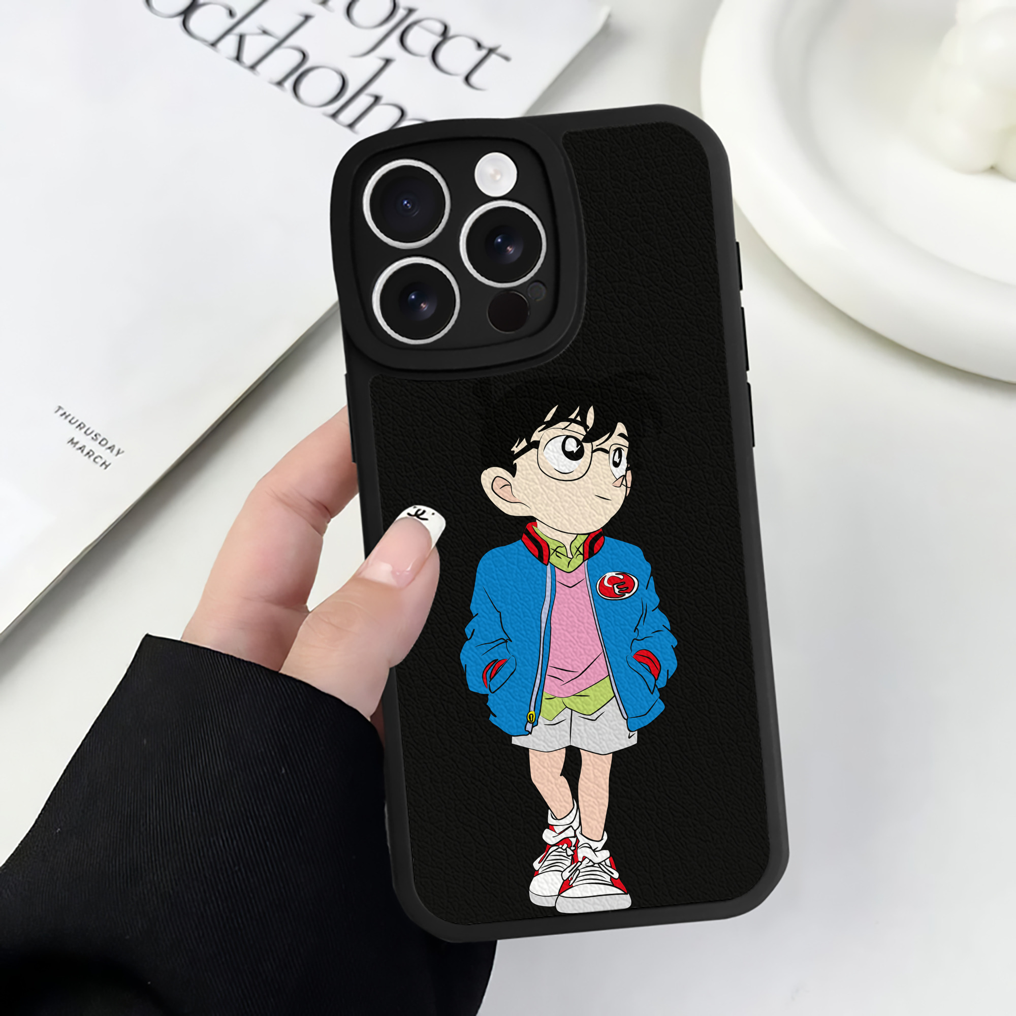 （画像用） 名探偵コナン 江戸川 コナン Detective Conan Conan Edogawa 【iPhone 16シリーズ対応】シリコンスマホケース（レザー調） 材質：シリコン